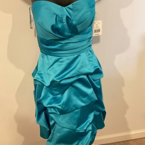 David’s Bridal Malibu Blue Ruched Short Prom Dress - Picture 3 of 11